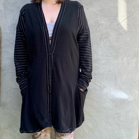 Lilith Paris French Lagenlook V Neck Black Cardigan - Picture 11 of 15